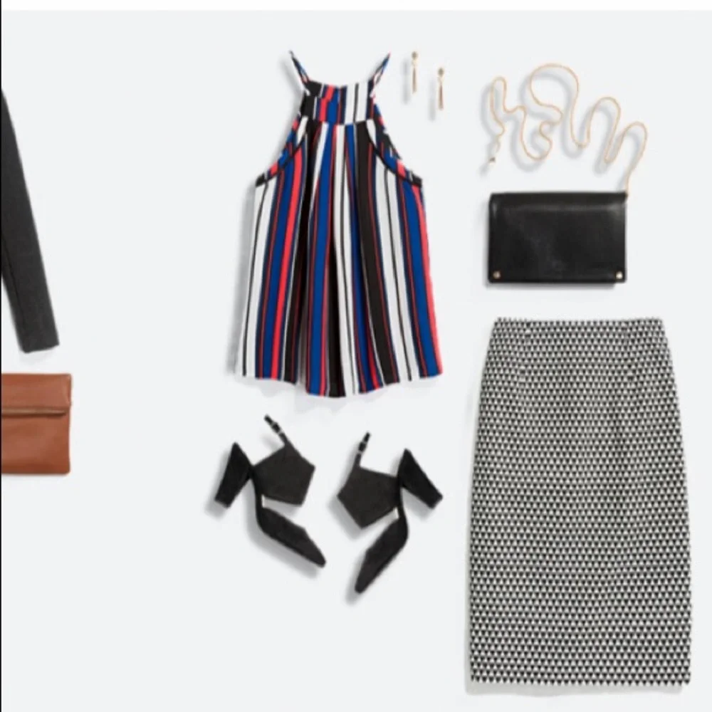Striped Halter Blouse - Picture 3 of 3